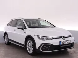 Vit Begagnad 2021 VW Golf Alltrack Kombi | 239 000 kr (Marknadspris)