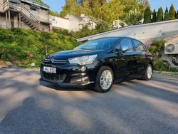 Svart Begagnad 2014 Citroën C4 Halvkombi | 78 900 kr (Marknadspris)