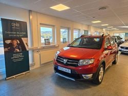 Röd Begagnad 2014 Dacia Sandero Stepway Halvkombi | 54 900 kr (Marknadspris)