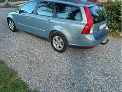 Blå Begagnad 2009 Volvo V50 Kinetic Kombi | 33 900 kr (Marknadspris)