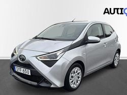 Silver Begagnad 2021 Toyota Aygo X-play Halvkombi | 99 800 kr (Bra pris)