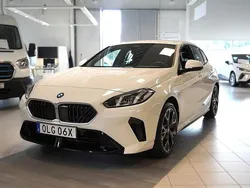 Vit Begagnad 2025 BMW 120 M Sport Halvkombi | 398 800 kr