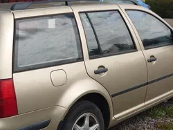 Brun Begagnad 2002 VW Golf IV Basis Kombi | 2 500 kr (Superpris)