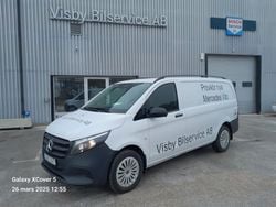 Vit Begagnad 2025 Mercedes Vito Minibuss | 579 900 kr (Bra pris)