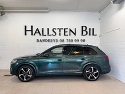 Mörkgrön Begagnad 2017 Audi Q7 Exclusive SUV | 469 000 kr