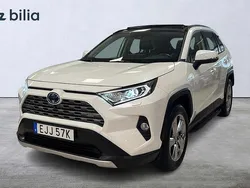 Vit Begagnad 2020 Toyota RAV4 Hybrid Executive SUV | 374 900 kr (Marknadspris)