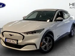 Vit (white) Begagnad 2021 Ford Mustang Mach-E SUV | 364 900 kr (Superpris)
