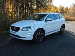 Vit Begagnad 2017 Volvo XC60 Standard SUV | 198 900 kr (Bra pris)