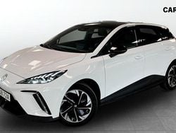 Vit Begagnad 2023 MG MG4 EV Luxury Halvkombi | 234 900 kr (Superpris)