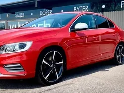 Röd Begagnad 2016 Volvo S60 R-Design Momentum Sedan | 189 900 kr (Marknadspris)