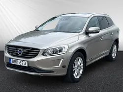 Ljusbrun Begagnad 2016 Volvo XC60 Business Edition SUV | 224 400 kr (Marknadspris)