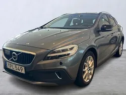 Grå Begagnad 2018 Volvo V40 CC Pro Kombi | 239 900 kr (Marknadspris)