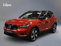 Röd Begagnad 2022 Volvo XC40 R-Design SUV | 389 000 kr (Marknadspris)