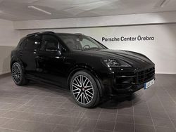 Svart Ny 2025 Porsche Cayenne SUV | 1 577 100 kr (Lite dyr)