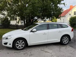 Vit Begagnad 2012 Volvo V60 Kombi | 119 000 kr (Marknadspris)