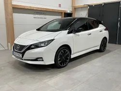 Vit Begagnad 2021 Nissan Leaf N-Connecta Halvkombi | 189 500 kr (Marknadspris)