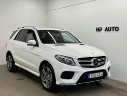 Vit Begagnad 2016 Mercedes GLE250 AMG SUV | 259 900 kr