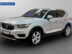 Silver Begagnad 2022 Volvo XC40 Momentum SUV | 309 900 kr (Marknadspris)