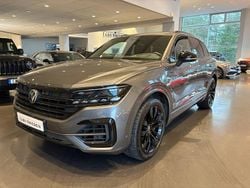 Grå (grå metallic) Begagnad 2023 VW Touareg R SUV | 729 900 kr (Bra pris)