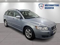 Ljusblå (blå) Begagnad 2010 Volvo V50 Momentum Kombi | 44 900 kr (Marknadspris)