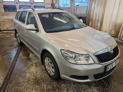 Silver Begagnad 2010 Skoda Octavia Ambiente Kombi | 59 000 kr (Marknadspris)