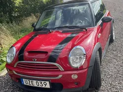 Röd Begagnad 2004 Mini Cooper S Halvkombi | 46 000 kr (Lite dyr)