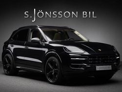 Svart Begagnad 2023 Porsche Cayenne SUV | 995 000 kr (Marknadspris)