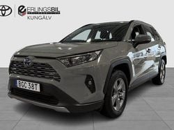 Grön Begagnad 2022 Toyota RAV4 Hybrid Active SUV | 349 900 kr (Bra pris)