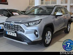 Silver Begagnad 2020 Toyota RAV4 Hybrid Active SUV | 349 000 kr (Marknadspris)