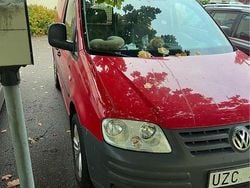 Röd Begagnad 2004 VW Caddy Minibuss | 26 000 kr (Marknadspris)