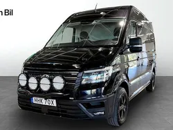 Svart (deep black pärleffekt) Begagnad 2023 VW Crafter R Van | 499 000 kr (Superpris)