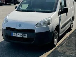 Vit Begagnad 2015 Peugeot Partner Minibuss | 59 000 kr (Superpris)
