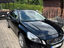 Svart Begagnad 2011 Volvo S60 Momentum Sedan | 74 900 kr (Marknadspris)