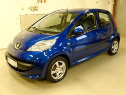 Mörkblå Begagnad 2008 Peugeot 107 S Halvkombi | 49 000 kr (Dyr)