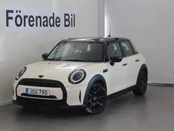 Vit Begagnad 2022 Mini Cooper Halvkombi | 269 000 kr (Lite dyr)