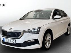 Vit Begagnad 2022 Skoda Scala Style Halvkombi | 199 900 kr (Marknadspris)