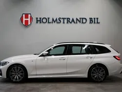 Vit Begagnad 2021 BMW 320 M Sport Kombi | 379 900 kr (Lite dyr)