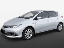 Silver Begagnad 2016 Toyota Auris Hybrid Active Halvkombi | 129 900 kr (Marknadspris)