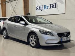 Silver Begagnad 2014 Volvo V40 Momentum Kombi | 64 800 kr (Bra pris)