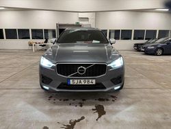 Grå Begagnad 2018 Volvo XC60 R-Design SUV | 319 900 kr (Dyr)