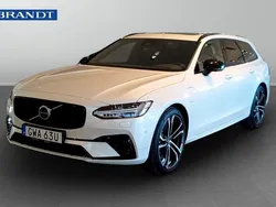 Vit Begagnad 2025 Volvo V90 Plus Kombi | 569 900 kr (Marknadspris)