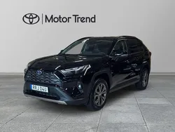 Svart Begagnad 2024 Toyota RAV4 Hybrid Executive SUV | 469 000 kr (Marknadspris)