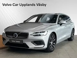 Silver Begagnad 2022 Volvo V60 Plus Kombi | 399 900 kr (Marknadspris)