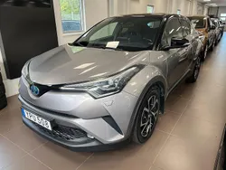 Mörkgrå Begagnad 2017 Toyota C-HR Style SUV | 169 000 kr (Marknadspris)