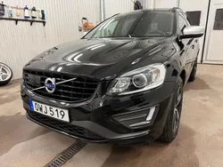 Svart Begagnad 2017 Volvo XC60 R-Design SUV | 299 500 kr (Marknadspris)