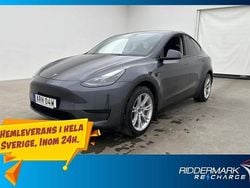 Grå Begagnad 2022 Tesla Model Y Standard Range SUV | 364 800 kr (Marknadspris)