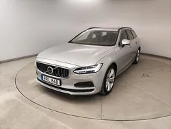 Silver Begagnad 2022 Volvo V90 Core Kombi | 334 900 kr (Marknadspris)
