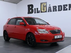 Röd Begagnad 2002 Toyota Corolla Halvkombi | 39 900 kr (Marknadspris)