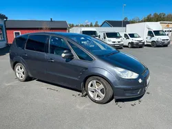 Grå Begagnad 2009 Ford S-MAX S Minibuss | 60 000 kr