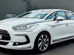 Vit Begagnad 2013 Citroën DS5 Halvkombi | 109 900 kr